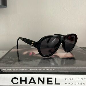 Black Chanel sunglasses 5467B
